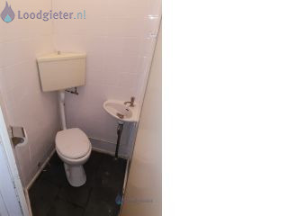 Loodgieter Toilet afvoer vervangen Toilet met reservoir vervangen