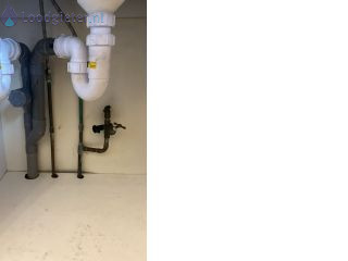 Loodgieter Verstopping keukenafvoer Verstopping keukenafvoer en vervangen keukenkraan