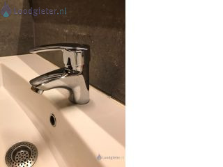 Loodgieter Installatie kraan Stortbak lekt