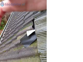 Loodgieter Lekkage Dak Lekkage door verschoven dakpan