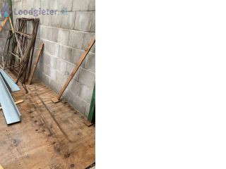 Loodgieter Zinken dakgoot Eindschot in zinken dakgoot solderen.